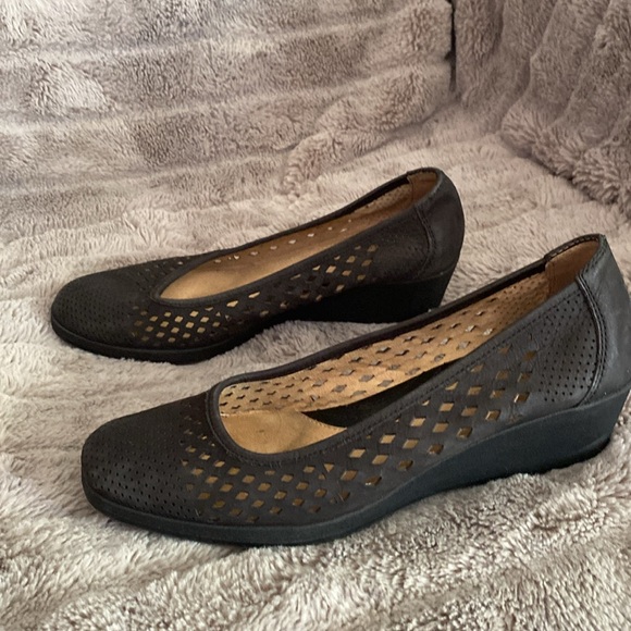 Women’s black naturalizer shoes size 8.5 - Picture 3 of 6